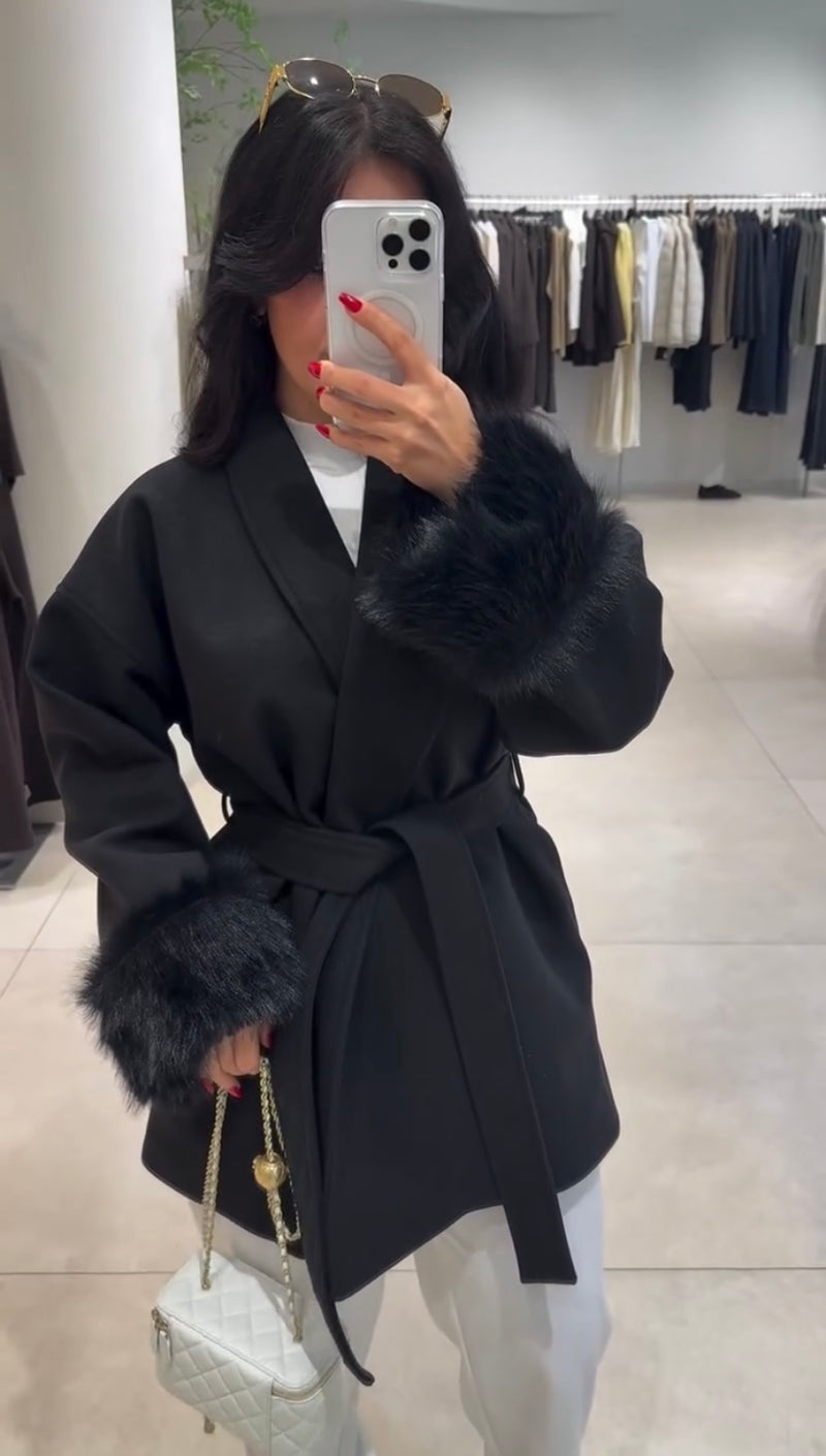 Manteau Fourrure Élégance