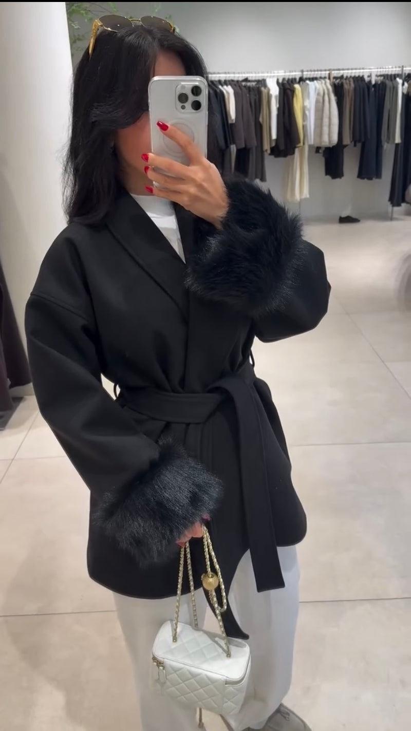 Manteau Fourrure Élégance